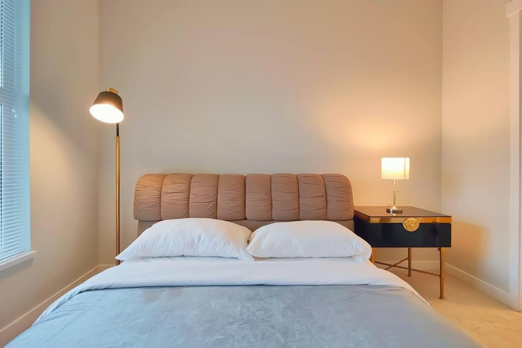 2 Bedrooms I 2 Baths I Ac I Free Wifi I Free Parking リッチモンド エクステリア 写真